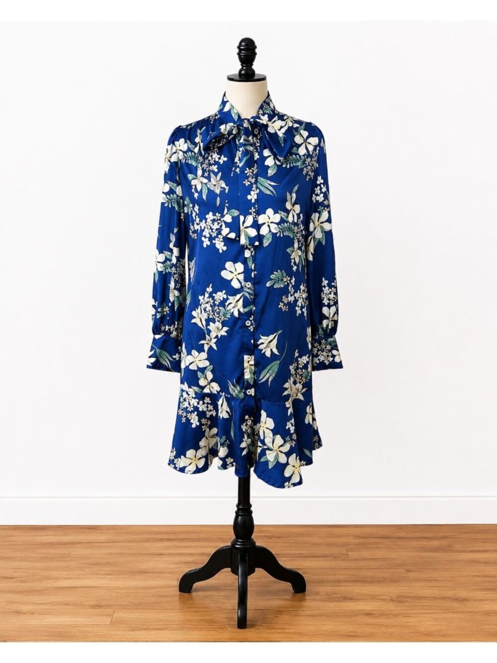 Magnolia Navy Blue Floral Tie-Neck Shirt Dress With Ruffle Hem Medium